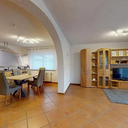 Casa de Férias Hoffmann Am Rheinbogen Altlussheim